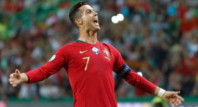Cristiano-Ronaldo-Celebrates-699th-Goal-Luxembourg