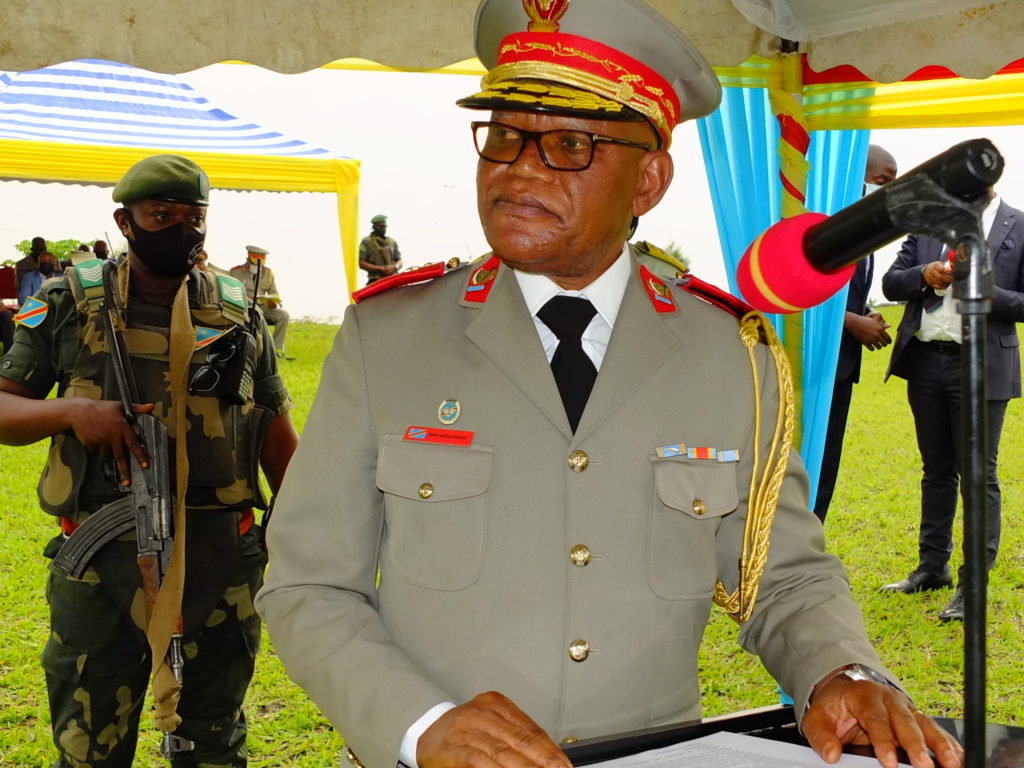 Lt Gen Ndima yiyemeje gukosora bya nyabyo abasirikare be bagaragaye  basahura umurasire mu biro bya MONUSCO - Teradig News